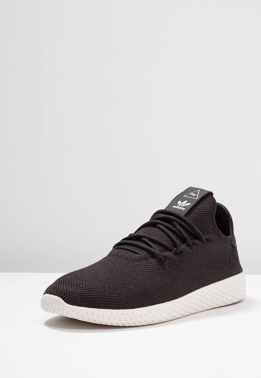 Фото № 3 с приближением к товару «‎Adidas Pw Hu »