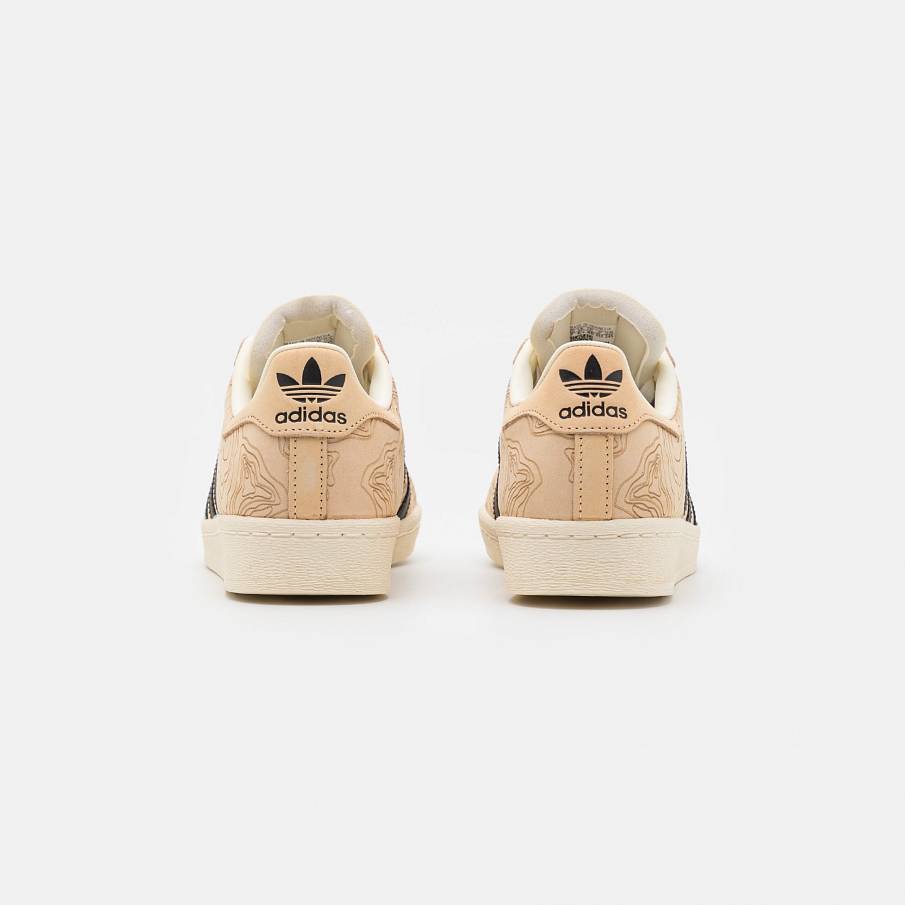 Фото № 5 с приближением к товару «‎Adidas Superstar 82 »