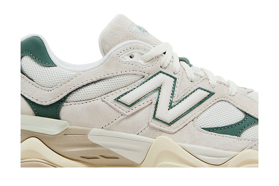 Фото № 3 с приближением к товару «‎New Balance 9060 Linen Dark Juniper»
