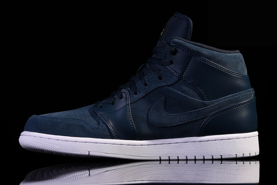 Фото № 5 с приближением к товару «‎Nike Air Jordan 1 Retro Armory Navy »