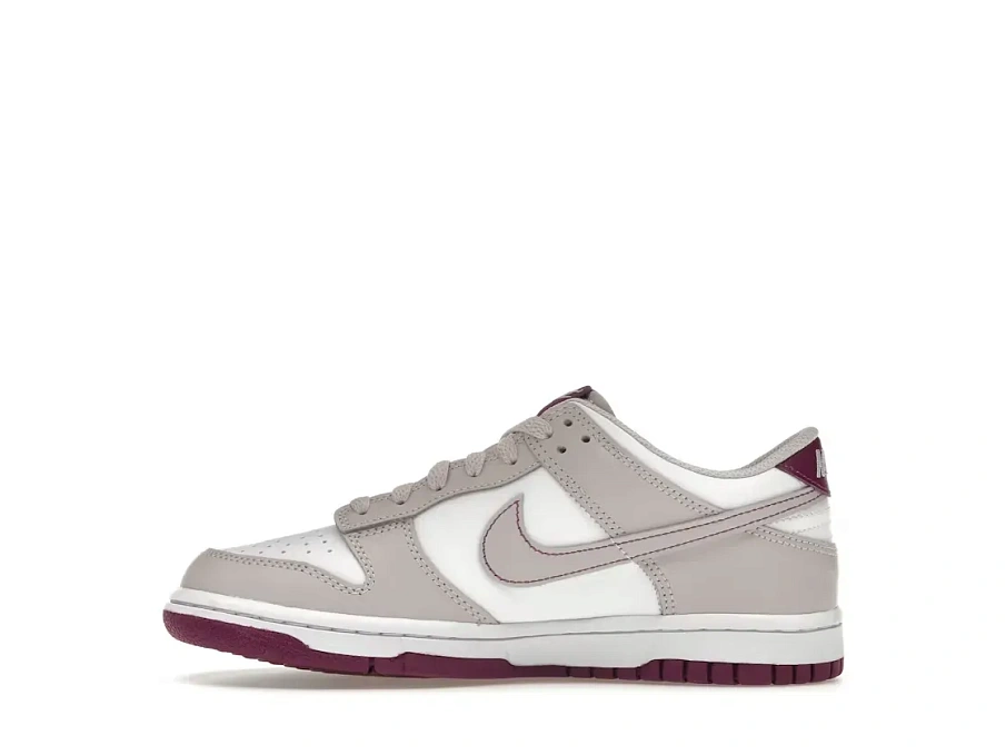 Фото № 3 с приближением к товару «‎Nike Dunk Low»