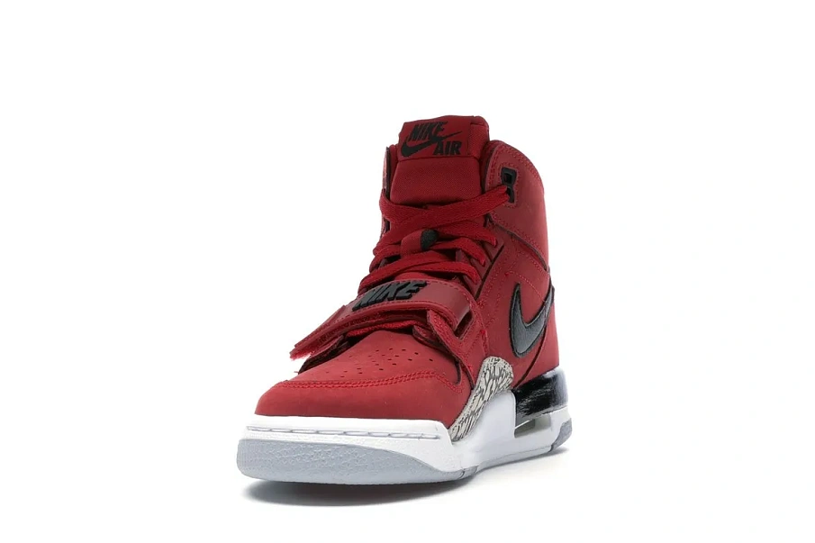 Фото № 3 с приближением к товару «‎Jordan Legacy 312 Toro »