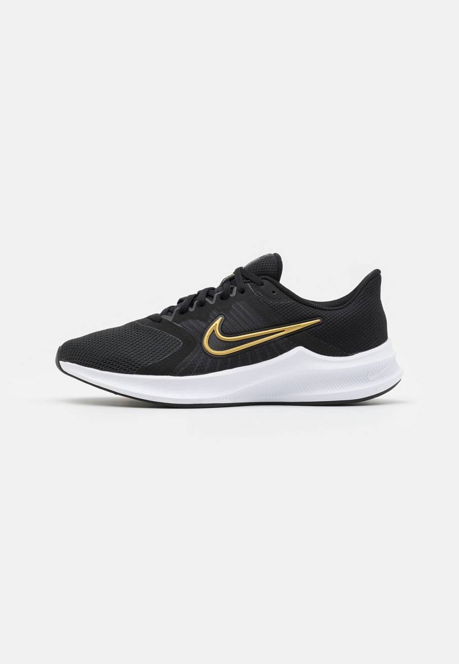 Фото № 1 с приближением к товару «‎Nike Downshifter »