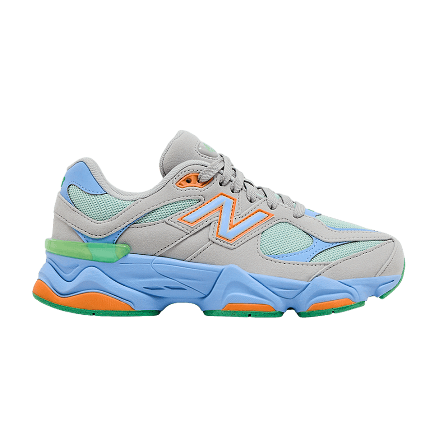 Фото № 1 с приближением к товару «‎New Balance 9060 Big Kid Raincloud Electric Sky»