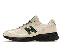 Фото № 3 с приближением к товару «‎New Balance 990v4»
