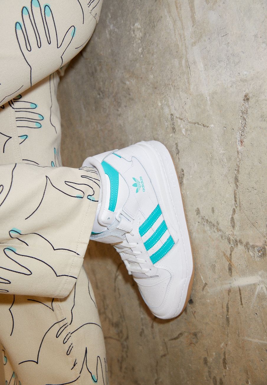 Фото № 5 с приближением к товару «‎Adidas Forum »