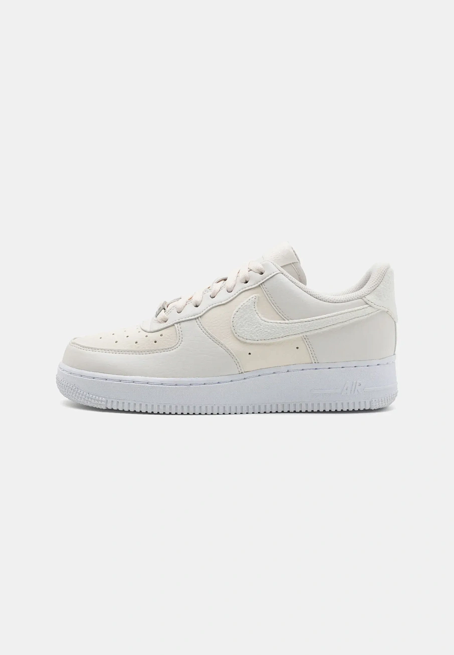 Фото № 1 с приближением к товару «‎AIR FORCE 1 »