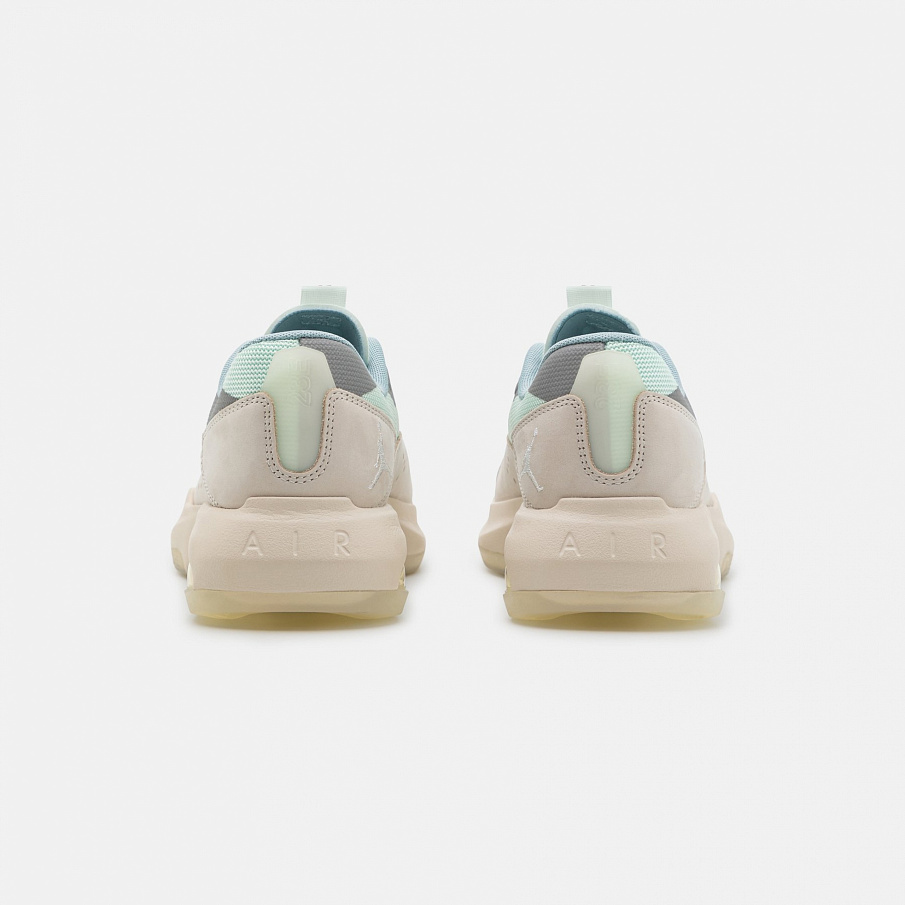 Фото № 3 с приближением к товару «‎Jordan Air 200e »