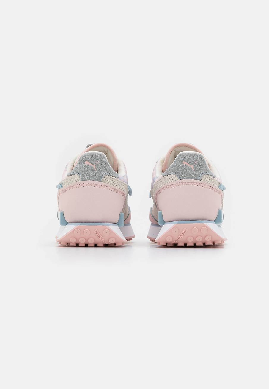 Фото № 4 с приближением к товару «‎Puma Future Rider Marble »