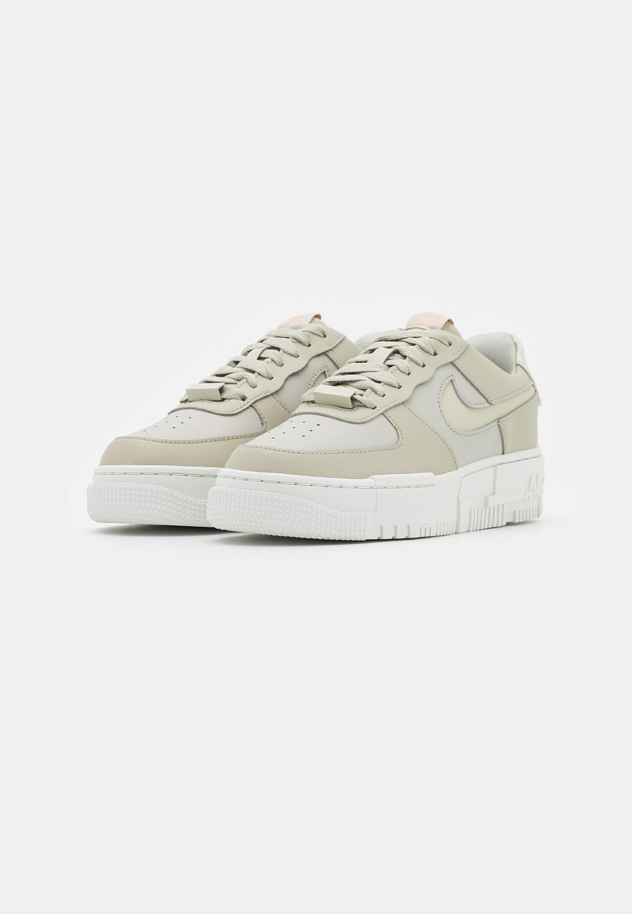 Фото № 3 с приближением к товару «‎Nike Af1 Pixel »