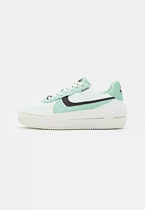 Фото № 3 с приближением к товару «‎AIR FORCE 1 PLT.AF.ORM»