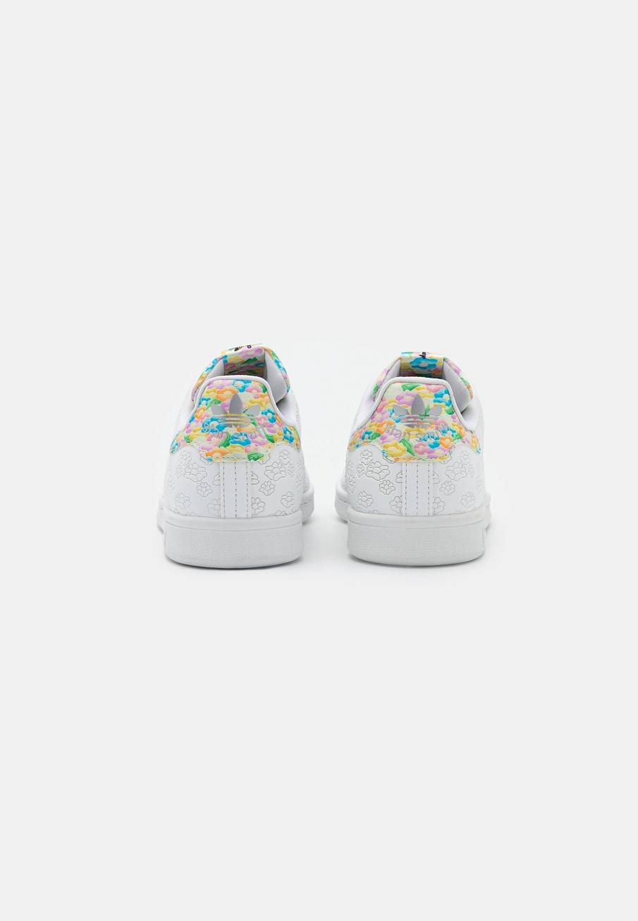 Фото № 4 с приближением к товару «‎Adidas Disney Stan Smith »