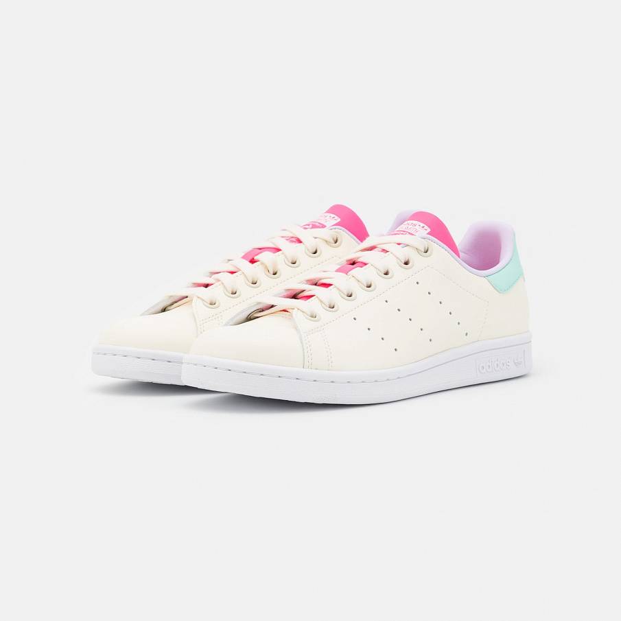 Фото № 3 с приближением к товару «‎Adidas Stan Smith »