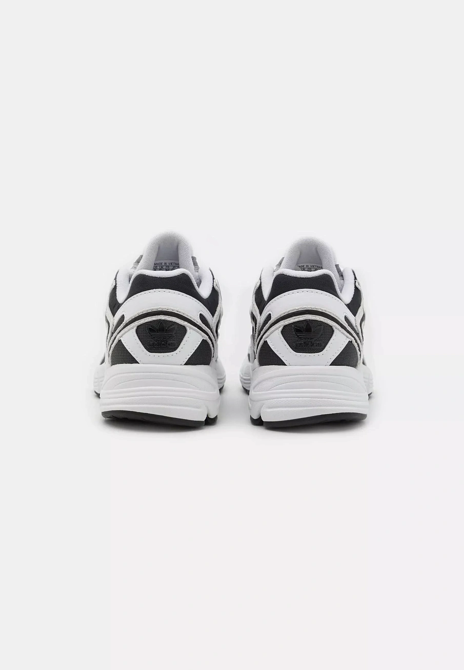 Фото № 3 с приближением к товару «‎ADIDAS ASTIR »