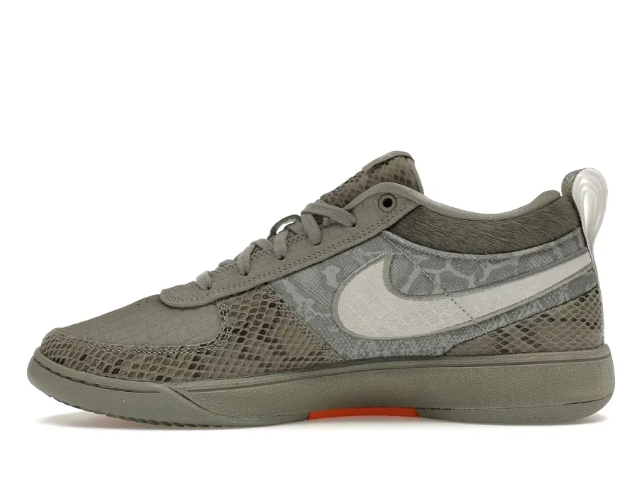 Фото № 3 с приближением к товару «‎Nike Book 1 Premium»