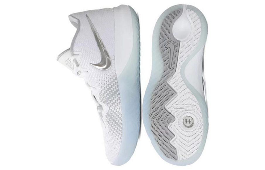 Фото № 4 с приближением к товару «‎Nike Kyrie Flytrap EP Basketball Shoes Metallic Silver»