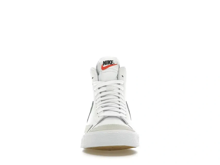 Фото № 2 с приближением к товару «‎Nike Blazer Mid 77»