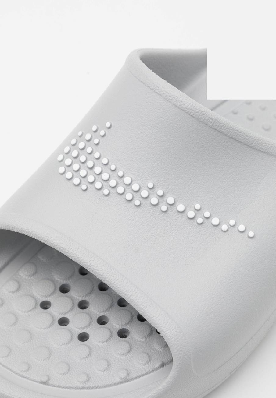 Фото № 4 с приближением к товару «‎Nike Victori One Shower Slide »