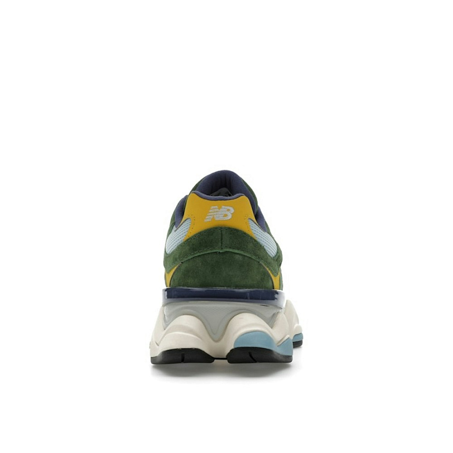 Фото № 4 с приближением к товару «‎New Balance 9060 Dark Alpine Green»