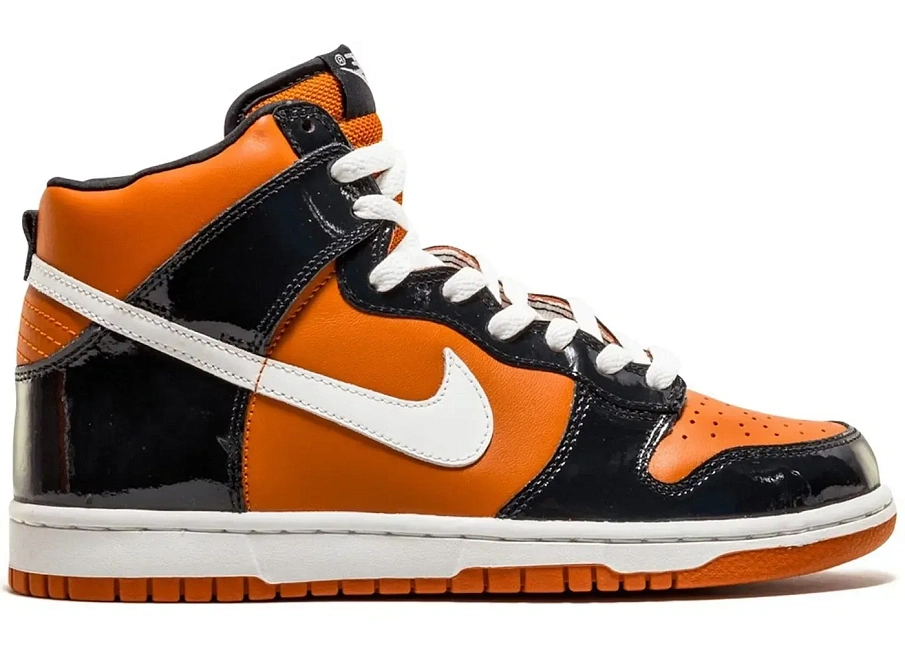 Фото № 1 с приближением к товару «‎Nike Dunk High»