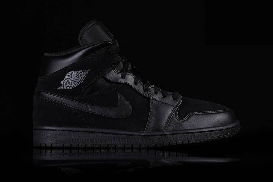 Фото № 1 с приближением к товару «‎Nike Air Jordan 1 Mid Dark»