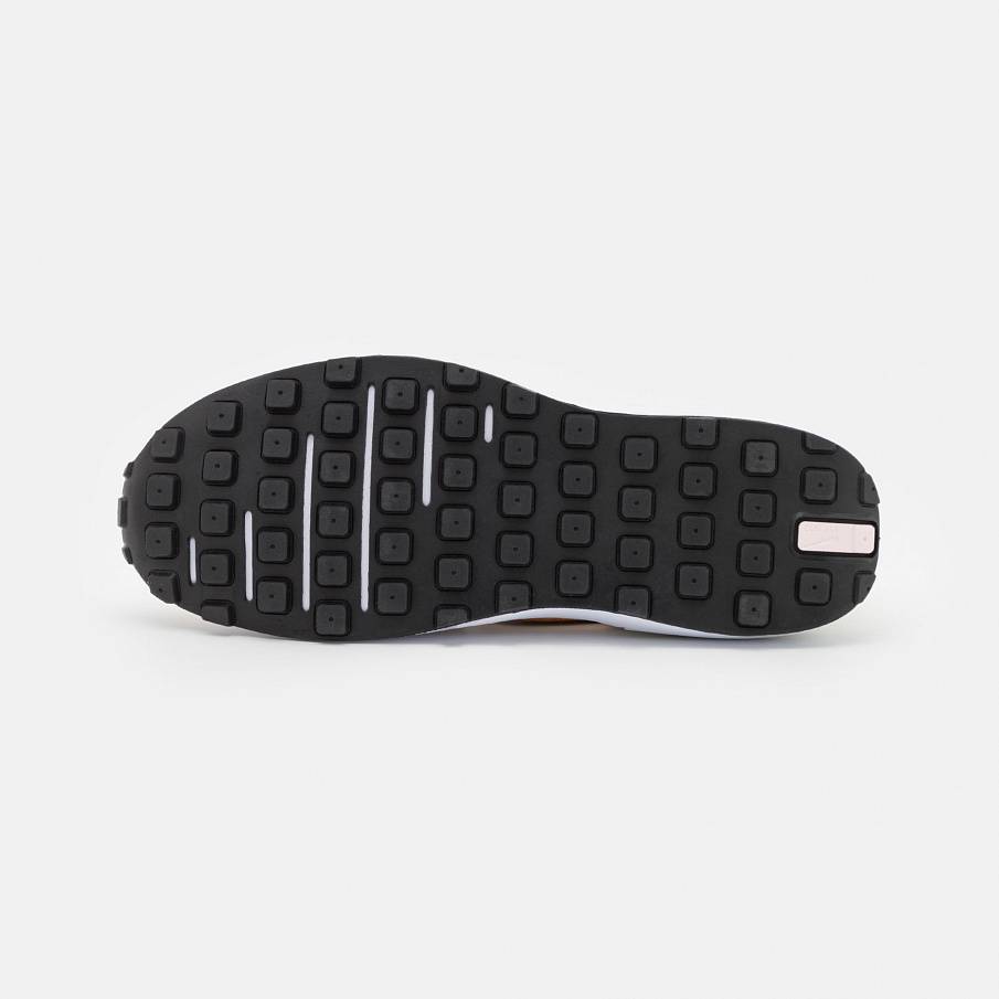 Фото № 4 с приближением к товару «‎Nike W Waffle One Ess »