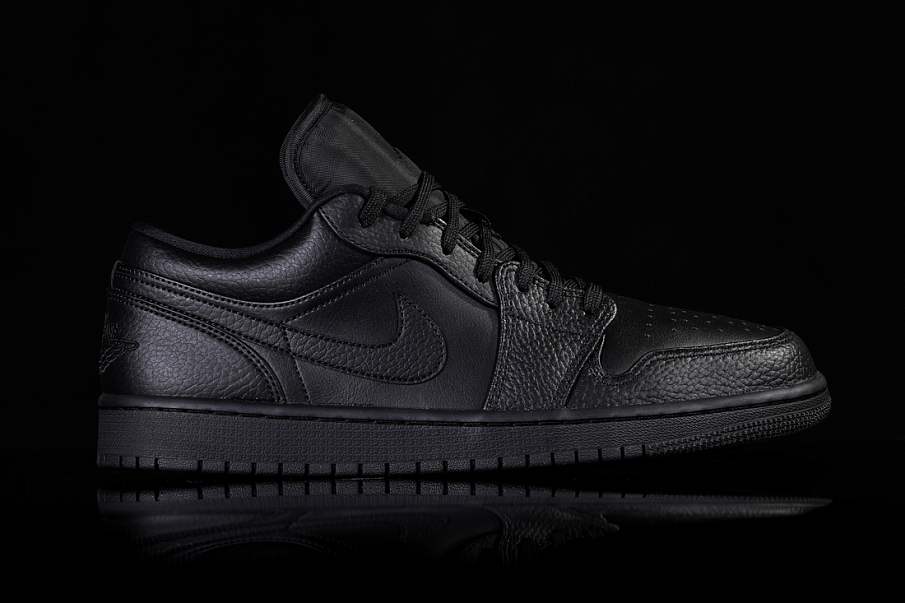 Фото № 5 с приближением к товару «‎Nike Air Jordan 1 Retro Triple »