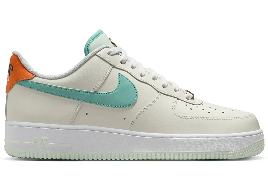 Фото № 1 с приближением к товару «‎Nike Air Force 1 Low '07»