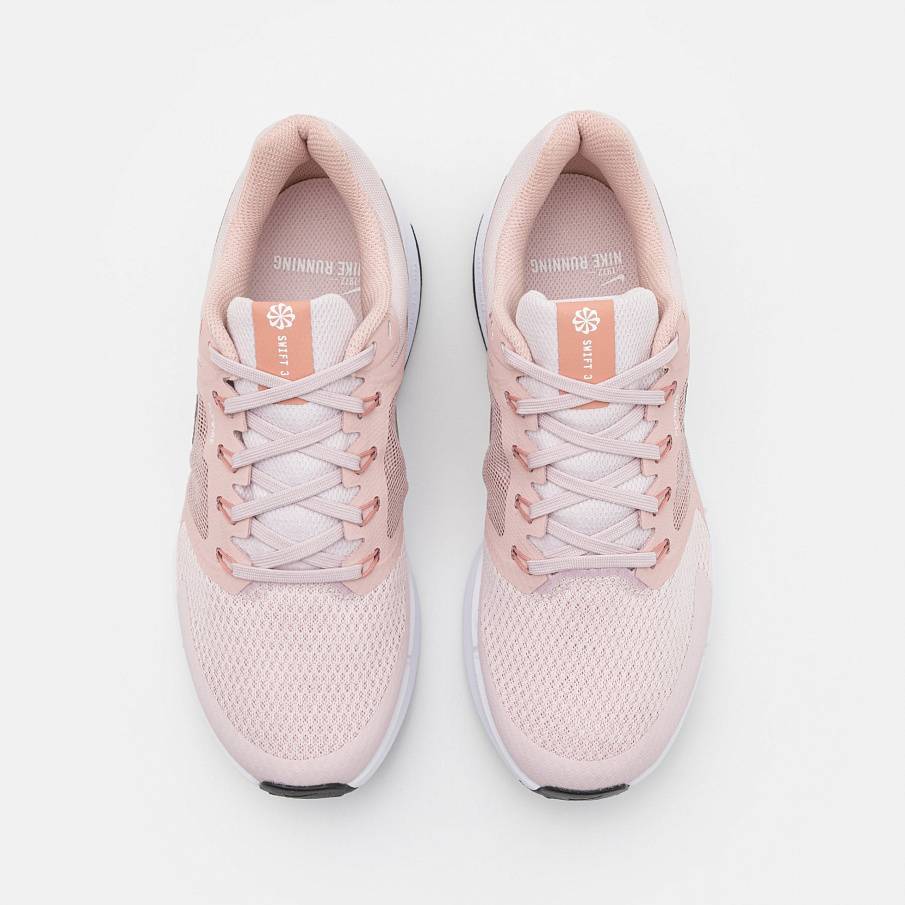 Фото № 4 с приближением к товару «‎Nike Swift 3»