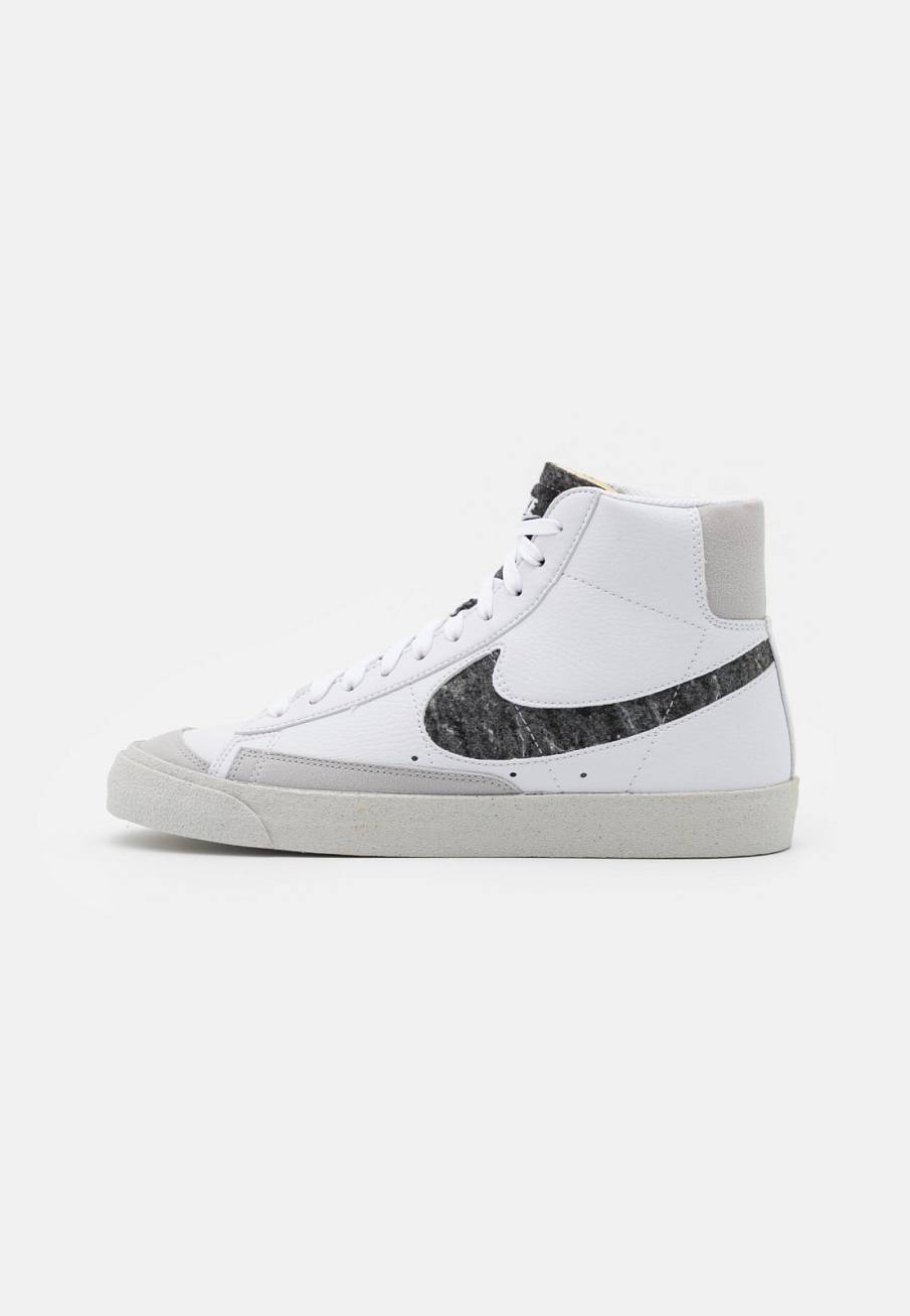 Фото № 1 с приближением к товару «‎Nike Blazer ’77 »