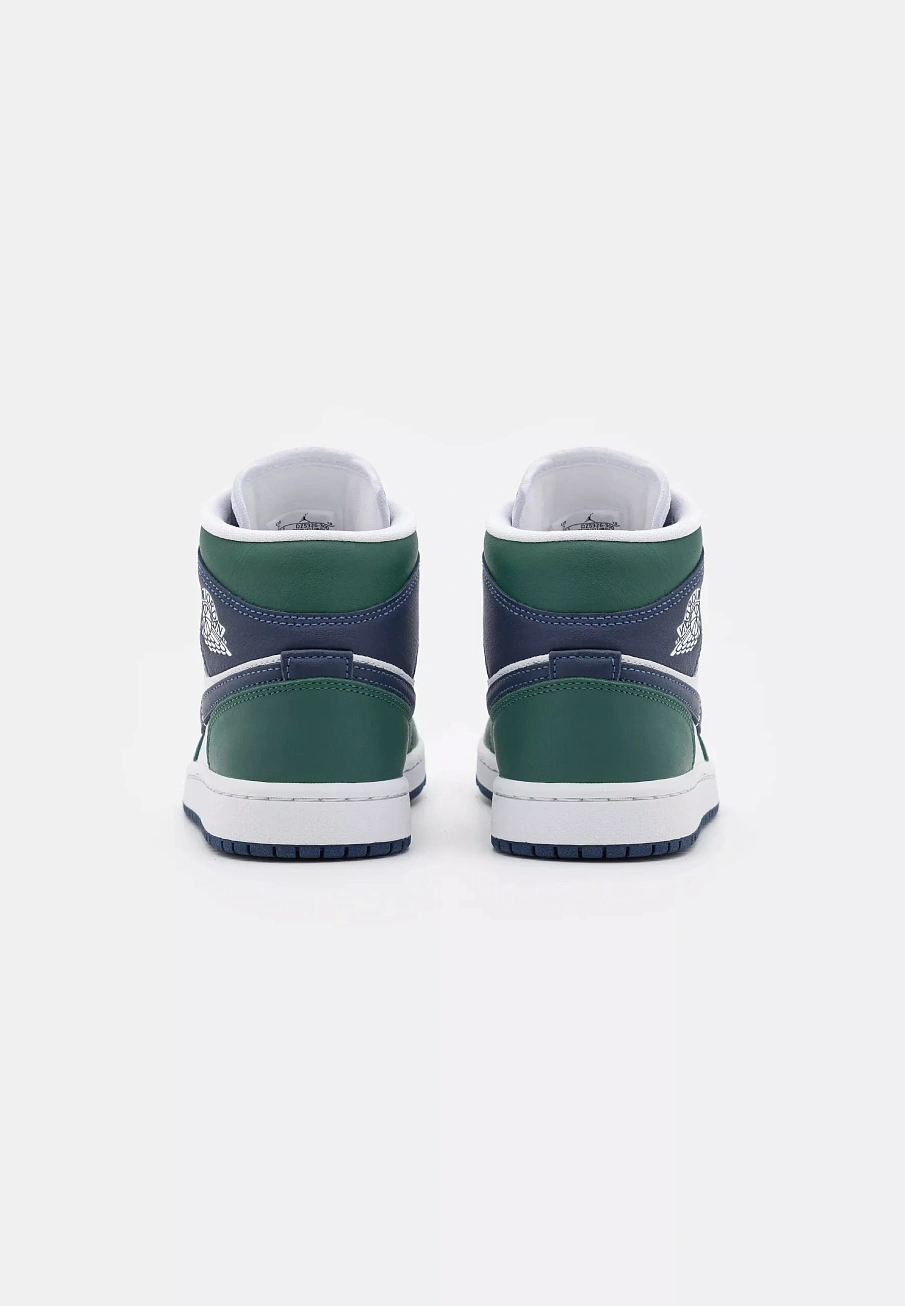 Фото № 4 с приближением к товару «‎WMNS AIR JORDAN 1 MID SE TT»