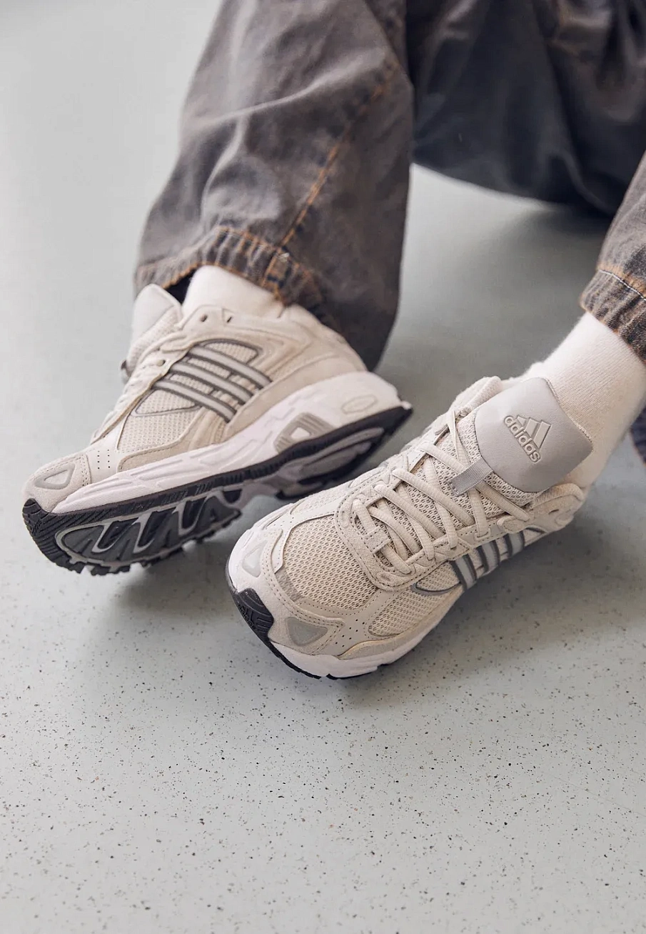 Фото № 2 с приближением к товару «‎Кроссовки Adidas spad111a25b-c11-n»