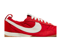 Фото № 3 с приближением к товару «‎Jacquemus x Nike Women's Moon Shoe SP University Red»