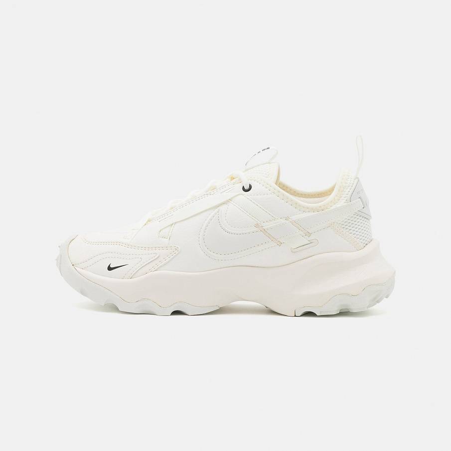 Фото № 1 с приближением к товару «‎Nike W TC 7900 »