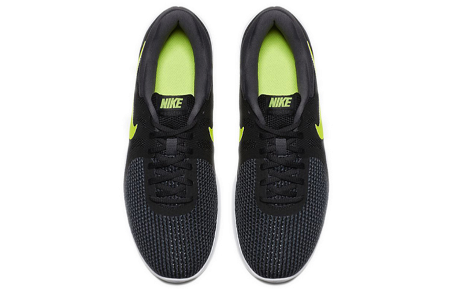 Фото № 4 с приближением к товару «‎ Nike REVOLUTION Running shoes»