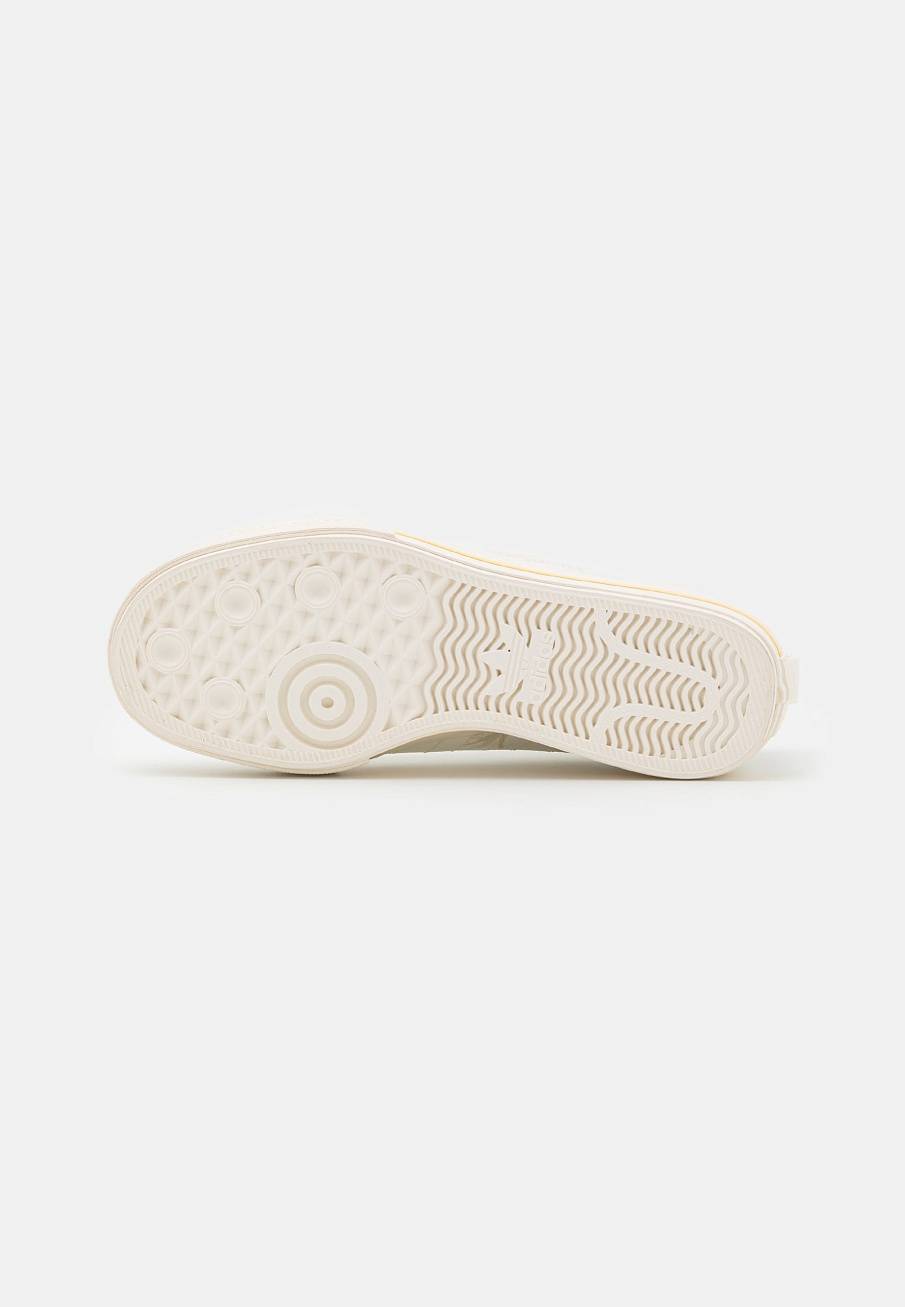 Фото № 5 с приближением к товару «‎Adidas Nizza Platform »