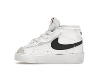 Фото № 3 с приближением к товару «‎Nike Blazer Mid 77»