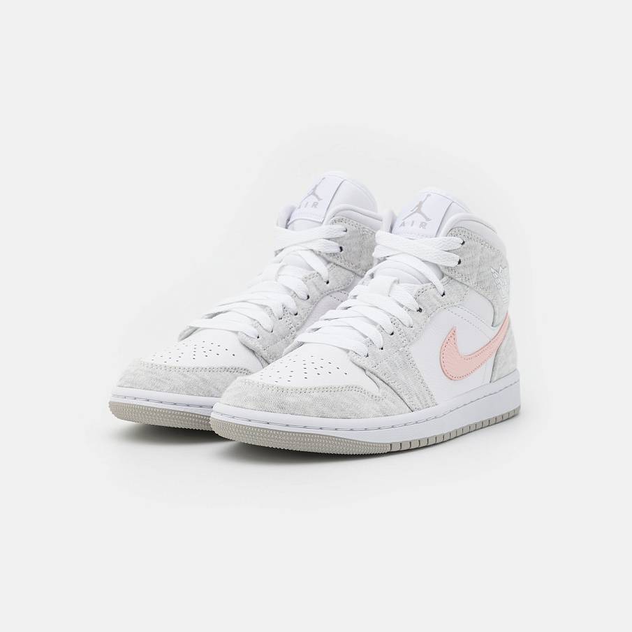 Фото № 3 с приближением к товару «‎Jordan Air 1 SE V3 »
