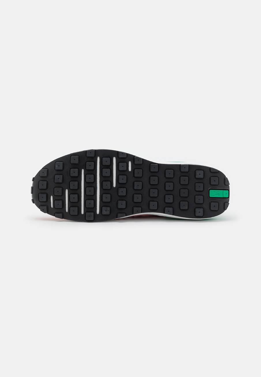 Фото № 4 с приближением к товару «‎Nike Waffle One »