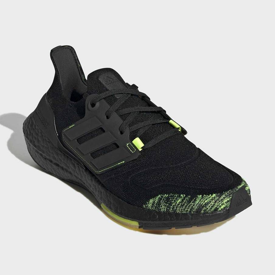 Фото № 3 с приближением к товару «‎Adidas Ultraboost 22»