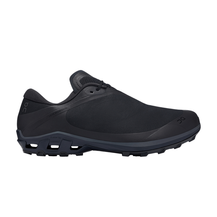Фото № 1 с приближением к товару «‎Post Archive Faction x Women's Cloudventure Peak Black Magnet»