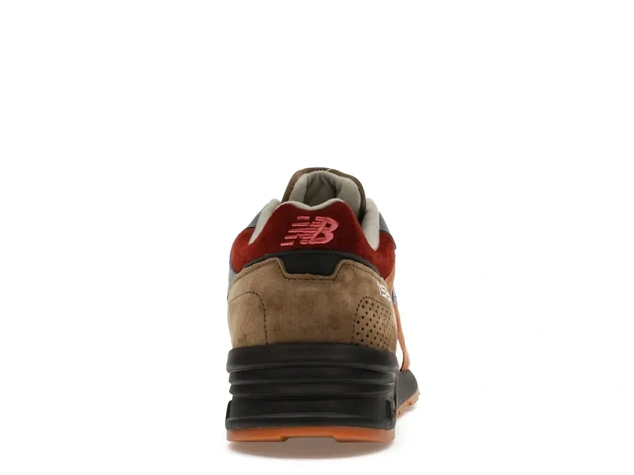 Фото № 4 с приближением к товару «‎New Balance 1530»