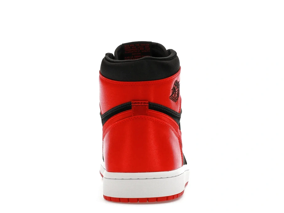 Фото № 4 с приближением к товару «‎Jordan 1 Retro High OG Satin Bred »