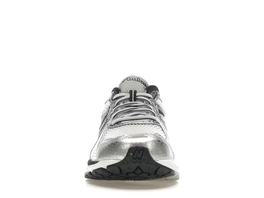 Фото № 2 с приближением к товару «‎New Balance 860v2»