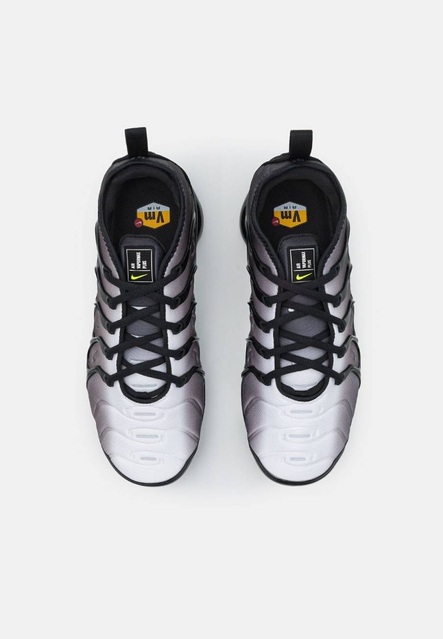 Фото № 3 с приближением к товару «‎Nike Air Vapormax Plus »