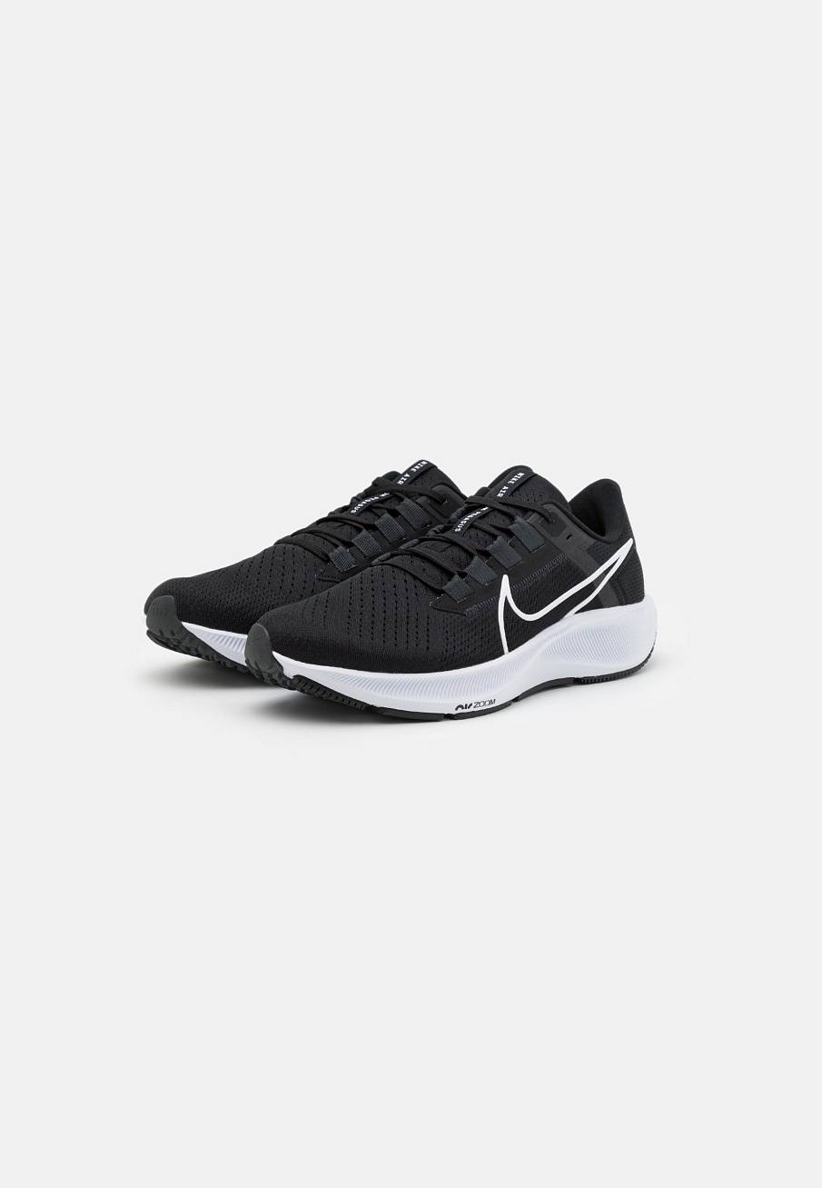 Фото № 2 с приближением к товару «‎Nike Air Zoom Pegasus 38»
