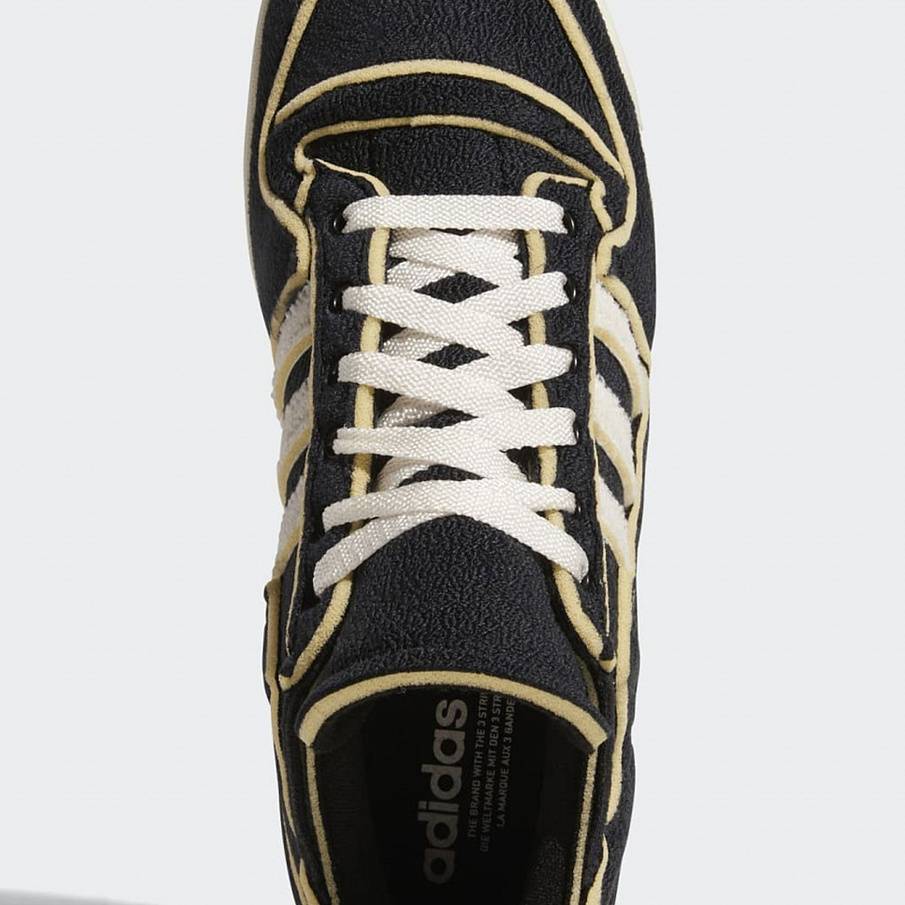 Фото № 4 с приближением к товару «‎Adidas Cozy Forum »