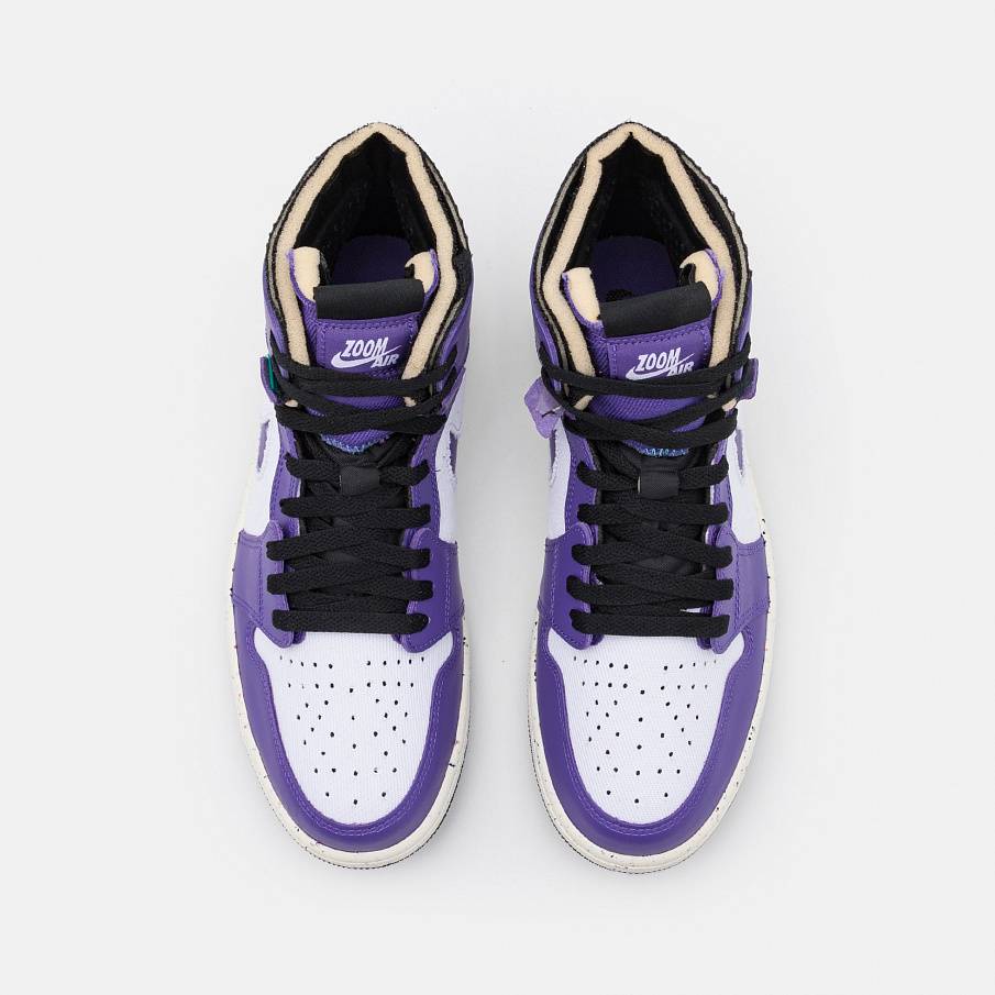 Фото № 4 с приближением к товару «‎Jordan Air 1 Zoom Comfort »