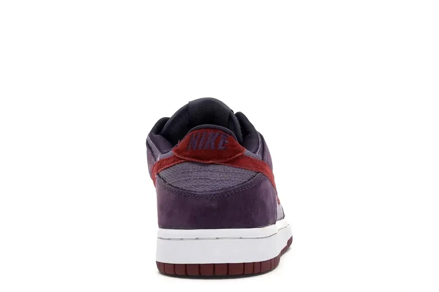 Фото № 4 с приближением к товару «‎Nike Dunk Low»