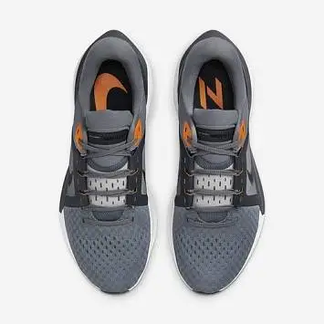 Nike Air Zoom Vomero 16 Low-Top Running Shoes Gray - 4